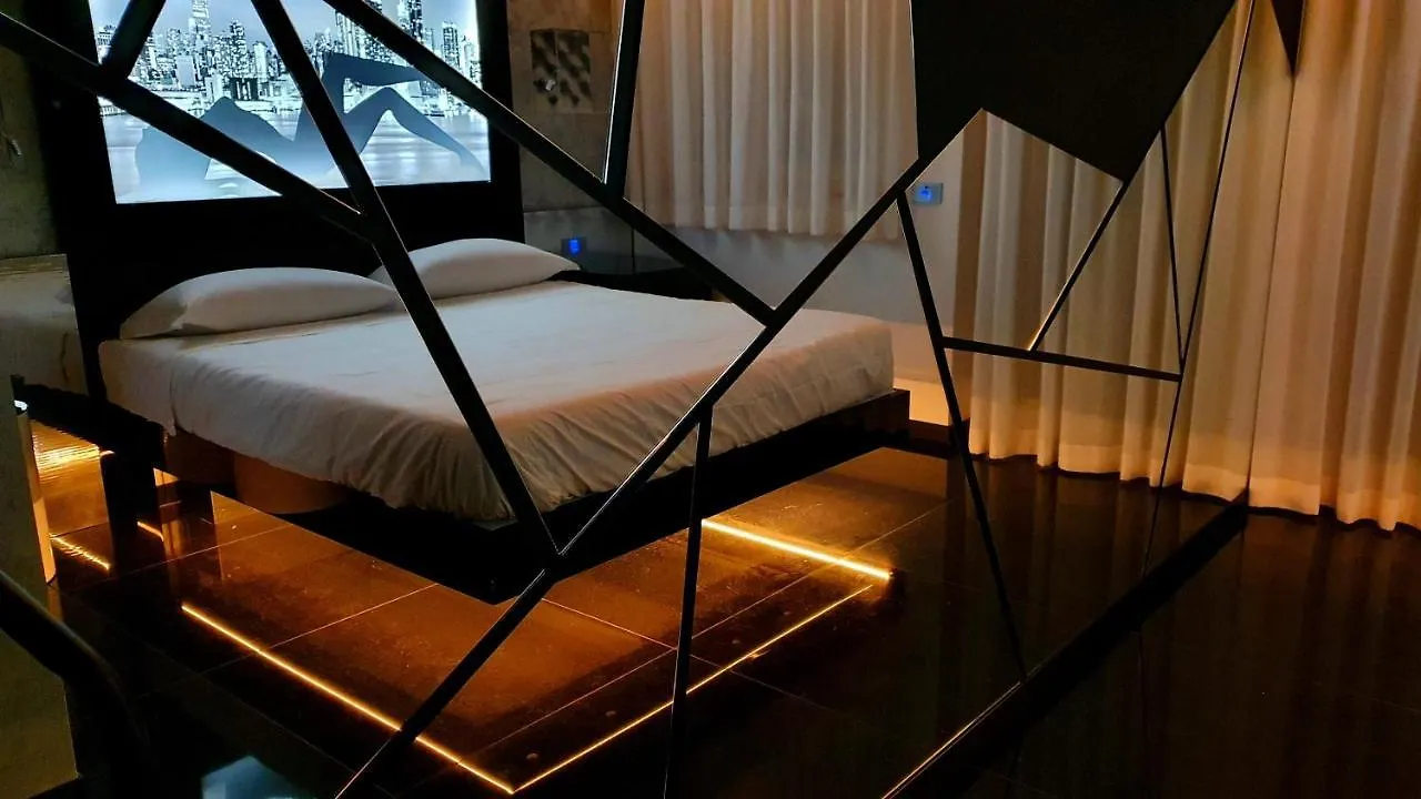 C Rooms - Love Motel Monza Cinisello Balsamo Italy